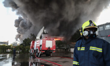 Πυρκαγιά σε εργοστάσιο στη Μεταμόρφωση: Τι έδειξαν οι μετρήσεις των ατμοσφαιρικών ρύπων