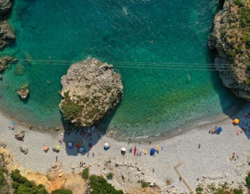 Η παραλία Φονέας και ο μύθος γύρω από το όνομά της