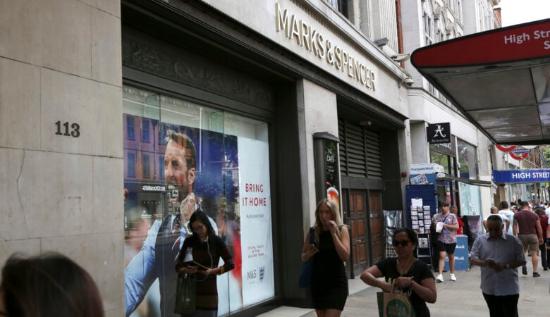 Βρετανία: Η αλυσίδα καταστημάτων Marks & Spencer ανακοίνωσε την κατάργηση 7.000 θέσεων εργασίας