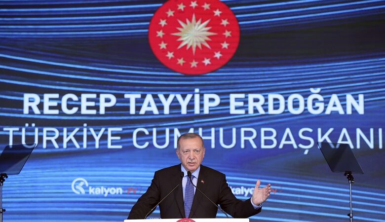 Bloomberg: Ποια είναι τα «ευχάριστα» που θα ανακοινώσει ο Ερντογάν στον τουρκικό λαό