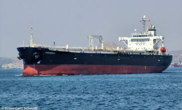 Τραγωδία στην Αραβική Θάλασσα: Ακυβέρνητο το πλοίο που πήρε φωτιά – Ένας Έλληνας νεκρός και ένας τραυματίας
