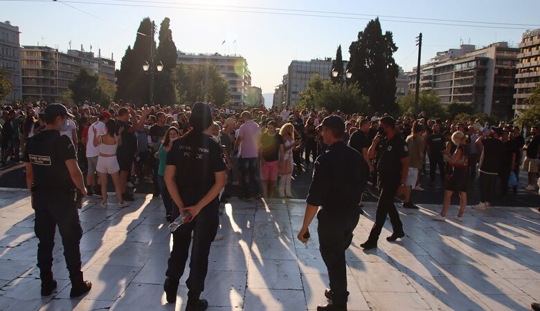 Συγκέντρωση διαμαρτυρίας εργαζομένων του κλάδου διασκέδασης στο κέντρο της Αθήνας