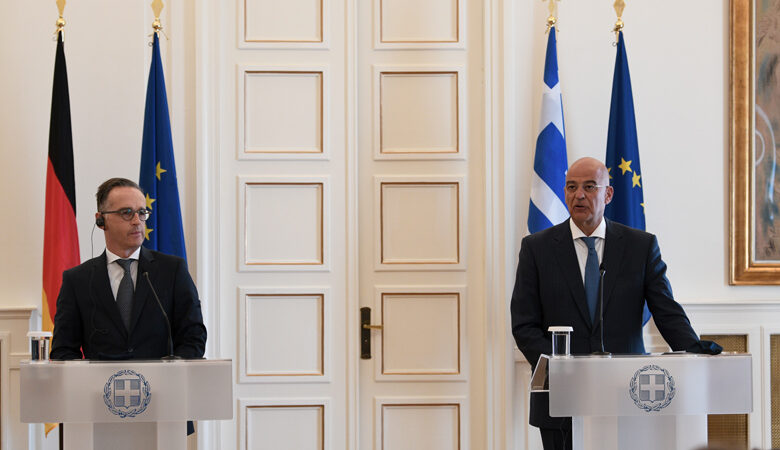 Δένδιας: H Ελλάδα έτοιμη για διάλογο όχι όμως υπό καθεστώς απειλών