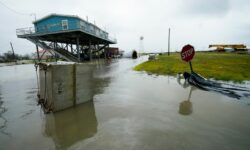 ΗΠΑ: Τουλάχιστον 14 νεκροί από τον κυκλώνα Λόρα στη Λουιζιάνα και το Τέξας