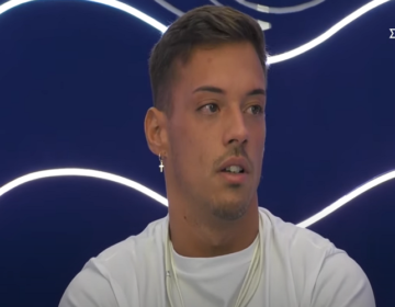 Big Brother: O Παναγιώτης Βαρουξής ξέσπασε σε δάκρυα στο δωμάτιο επικοινωνίας