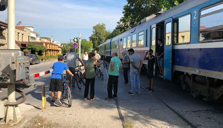 Τρένο παρέσυρε ηλικιωμένη σε διάβαση του ΟΣΕ στα Τρίκαλα