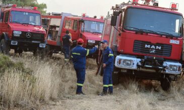 Φωτιά στην Καβάλα: Παραμένουν σε επιφυλακή οι πυροσβεστικές δυνάμεις για τις αναζωπυρώσεις