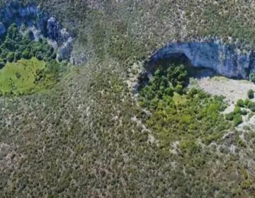 Οι γιγάντιοι, μυστηριώδεις κρατήρες 2,5 ώρες μακριά από την Αθήνα