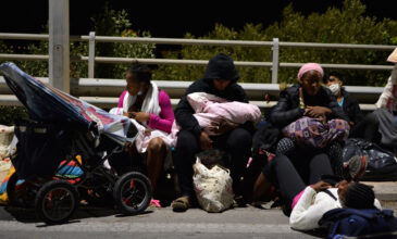 Κλείνουν δύο δομές φιλοξενίας αιτούντων άσυλο στη Μυτιλήνη