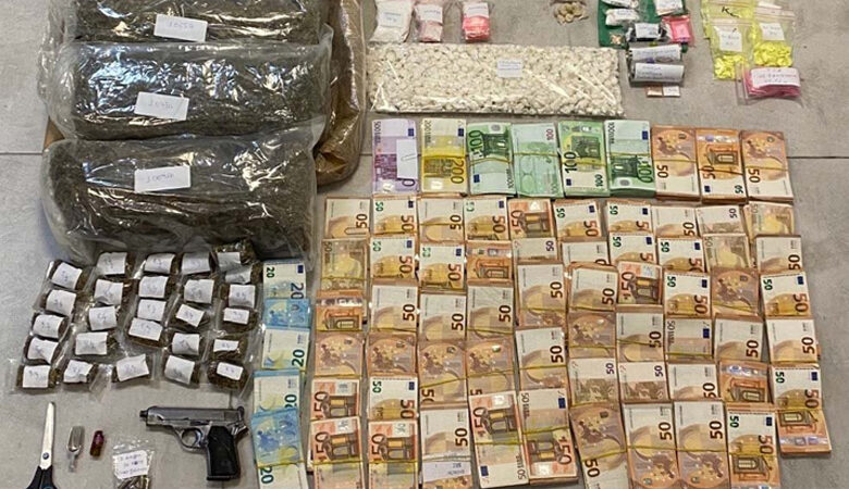 Χειροπέδες σε ηγετικό μέλος κυκλώματος ναρκωτικών στη Μύκονο
