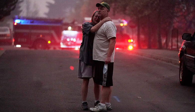Πυρκαγιές στις ΗΠΑ: Τουλάχιστον 24 νεκροί- Μισό εκατομμύριο εκκένωσαν τα σπίτια τους