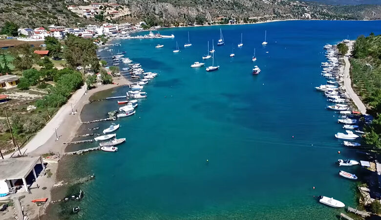 Η λιμνοθάλασσα με τα μοναδικά χρώματα δύο ώρες μακριά από την Αθήνα