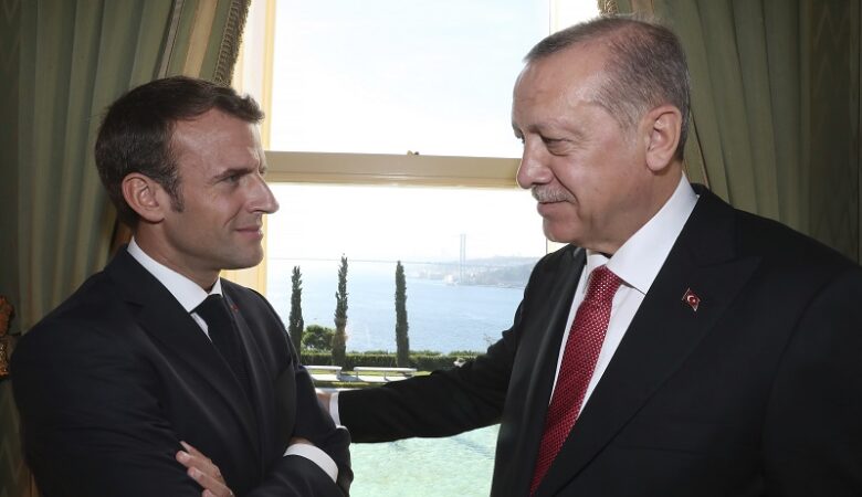Βαθαίνει ο «πόλεμος» Γαλλίας – Τουρκίας: Το Παρίσι καλεί την ΕΕ να εγκρίνει μέτρα