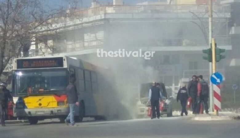 Φωτιά ξέσπασε σε λεωφορείο του ΟΑΣΘ στην Πυλαία