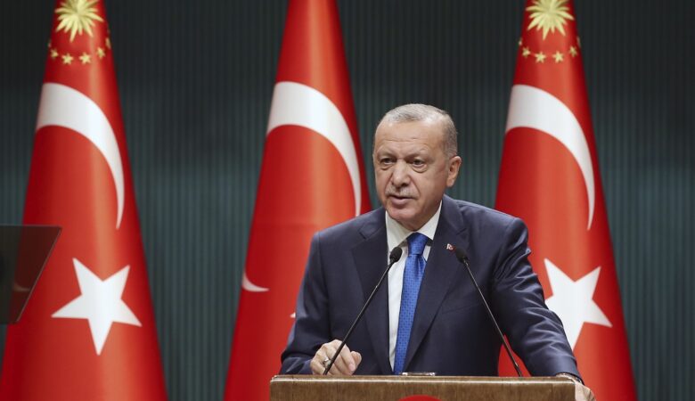 Ο Ερντογάν καλεί ΗΠΑ, Ρωσία και Γαλλία να μην εμπλακούν στο Ναγκόρνο Καραμπάχ