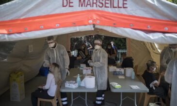 Κορονοϊός: Δραματική αύξηση με πάνω από 16.000 νέα κρούσματα στη Γαλλία
