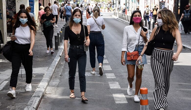 Κορονοϊός: Οι περιοχές όπου η χρήση μάσκας είναι υποχρεωτική και σε εξωτερικούς χώρους