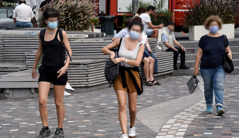 Βασιλακόπουλος: Μάσκες στους εξωτερικούς χώρους για την προστασία του αναπνευστικού από τους καπνούς