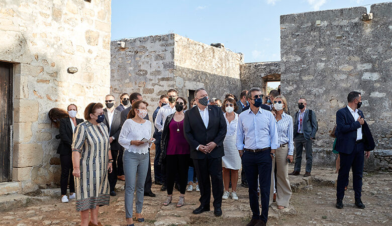 Ξενάγηση Μητσοτάκη-Πομπέο στην Αρχαία Απτέρα