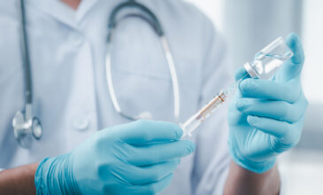 Johnson & Johnson: Παγώνει τις δοκιμές για εμβόλιο – Ασθενής παρουσίασε ανεξήγητη ασθένεια
