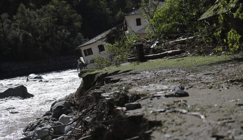 Αγνοούνται 18 άνθρωποι από τις σαρωτικές πλημμύρες στη Γαλλία