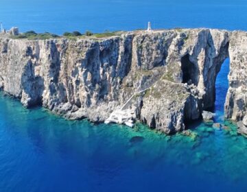 Τσιχλί Μπαμπά: H άγνωστη νησίδα στη Μεσσηνία με το παράξενο μυστικό
