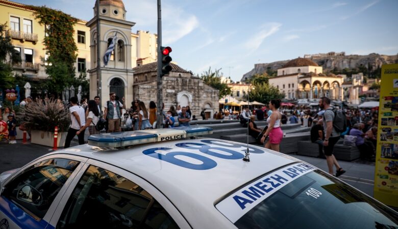 Κορονοϊός: Στο «κόκκινο» η Αττική με 250 κρούσματα- Αύξηση σε Θεσσαλονίκη, Βοιωτία