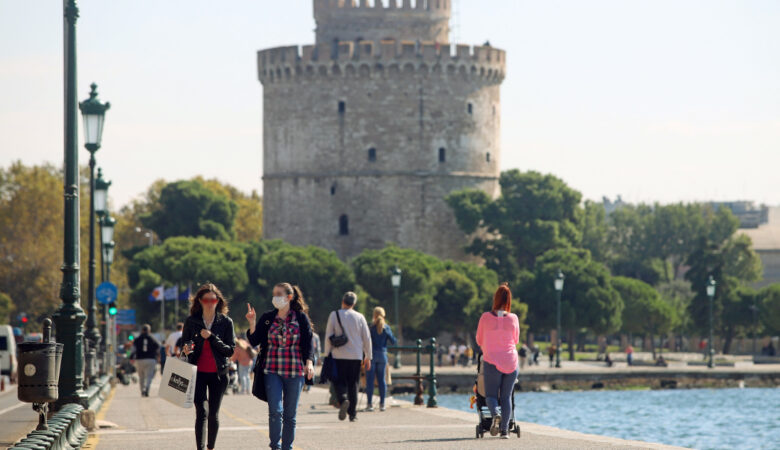 Κορονοϊός: Στο «κόκκινο» η Καστοριά, ανεβαίνει επίπεδο συναγερμού η Θεσσαλονίκη