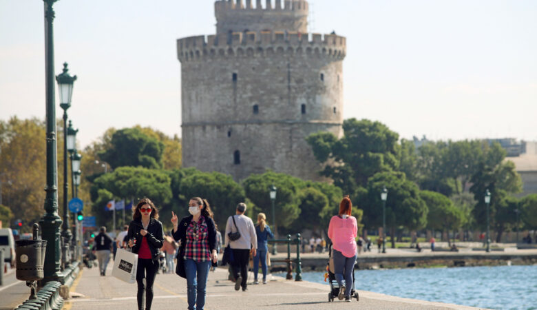 Κορονοϊός: «Βράζει» η Θεσσαλονίκη – Από τις 12 Οκτωβρίου αυξήθηκε 500% η συγκέντρωση του ιού στα λύματα της πόλης