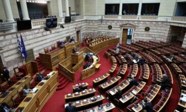 Νίκος Παπαθανάσης: Άκαιρη και υποκριτική η πρόταση μομφής κατά του υπουργού Οικονομικών