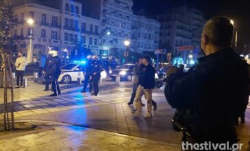 Απίστευτος συνωστισμός στη Θεσσαλονίκη: Επέμβαση της Αστυνομίας, το βράδυ, για το νεαρόκοσμο που αγνόησε τα μέτρα