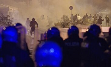 Επεισόδια ακροδεξιών με αστυνομικούς στη Ρώμη ενάντια στην απαγόρευση κυκλοφορίας
