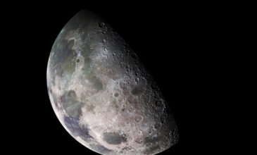 Σπουδαία ανακάλυψη της NASA: Ανιχνεύθηκε νερό στη Σελήνη