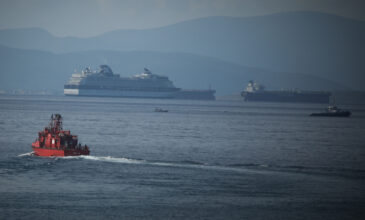 Σύγκρουση πλοίων στον Πειραιά: «Προκλήθηκε ελεγχόμενη θαλάσσια ρύπανση»