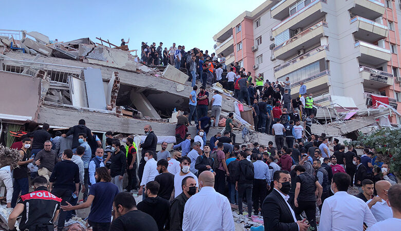 Τραγωδία στην Τουρκία: 4 νεκροί και 120 τραυματίες από τον ισχυρό σεισμό