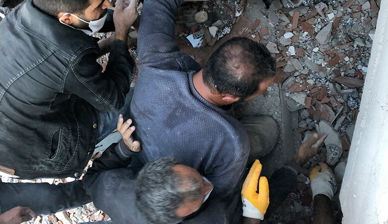 Φονικός σεισμός στην Τουρκία: Μεγαλώνει η μακάβρια λίστα – Στους 35 οι νεκροί