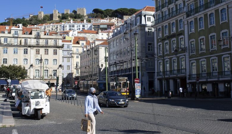 Κορονοϊός: Νέο ρεκόρ κρουσμάτων και απαγόρευση μετακινήσεων στην Πορτογαλία