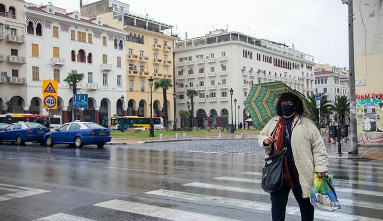 Τι ισχύει για επιβάτες ταξί στις «κόκκινες περιοχές» και υπηρεσίες take away και ντελίβερι σε Θεσσαλονίκη και Σέρρες
