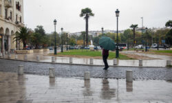 Η κλιματική αλλαγή απειλεί με «καταβύθιση» σημαντικές ακτογραμμές σε αρκετές περιοχές της Ελλάδας την επόμενη δεκαετία
