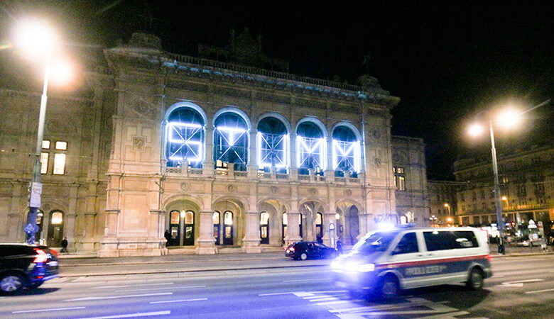Τρόμος στη Βιέννη: Μουσικοί στην Όπερα συνέχισαν να παίζουν την ώρα των επιθέσεων