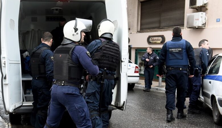 Τρεις Τούρκοι με πλαστές ελληνικές ταυτότητες συνελήφθησαν στην Αθήνα