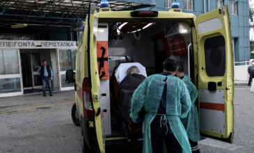 Κορονοϊός: Μεταφέρονται ασθενείς από δημόσια νοσοκομεία σε ιδιωτικές κλινικές στη Θεσσαλονίκη