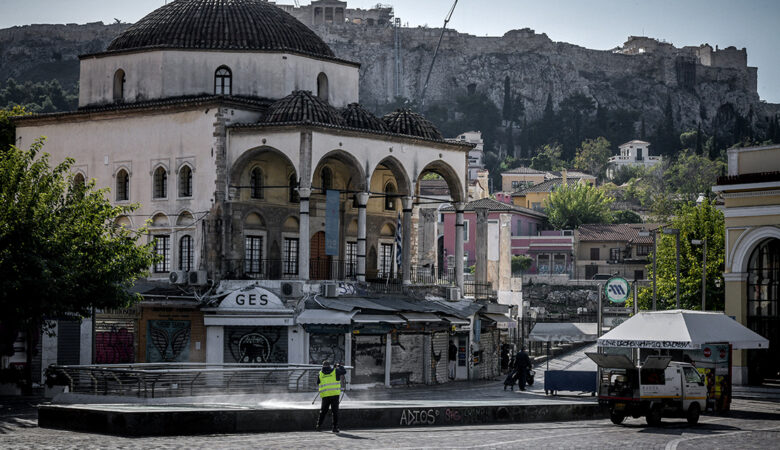 Κορονοϊός: Σε υψηλά επίπεδα παραμένουν τα κρούσματα σε Αττική και Θεσσαλονίκη