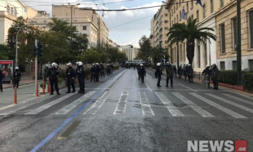 Πολυτεχνείο: Ένταση στο κέντρο της Αθήνας – Καταγγελίες ΚΚΕ για προπηλακισμούς βουλευτών