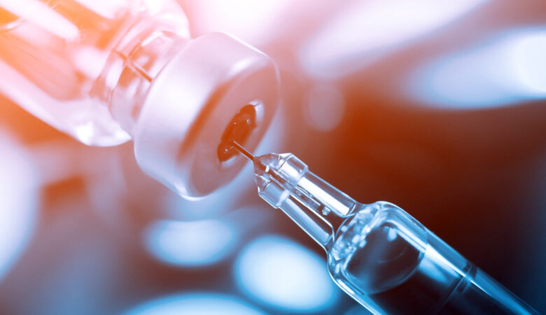 Κορονοϊός: Πόσα εμβόλια θα χρειασθούν – Πώς θα μεταφερθούν και η διαδικασία αποθήκευσής τους