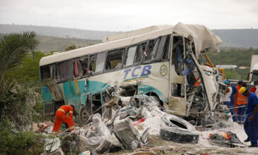 Πολύνεκρη σύγκρουση λεωφορείου με φορτηγό στη Βραζιλία