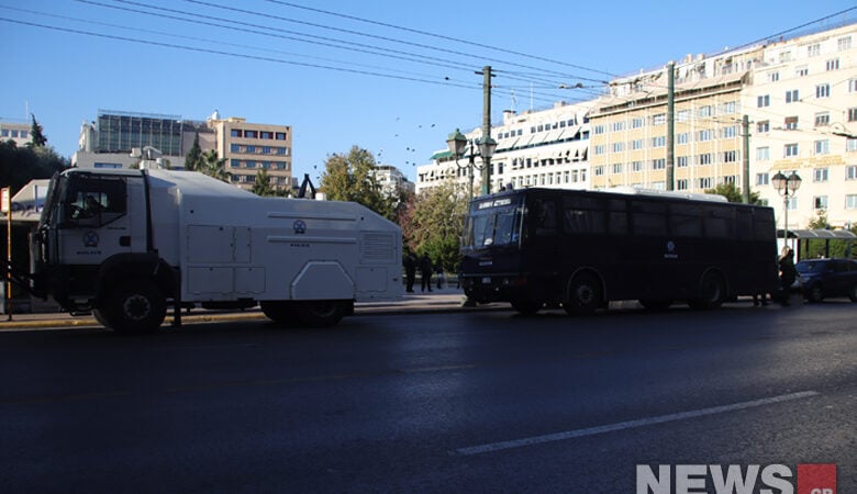 Απεργία ΑΔΕΔΥ: Ισχυρές αστυνομικές δυνάμεις στο κέντρο της Αθήνας