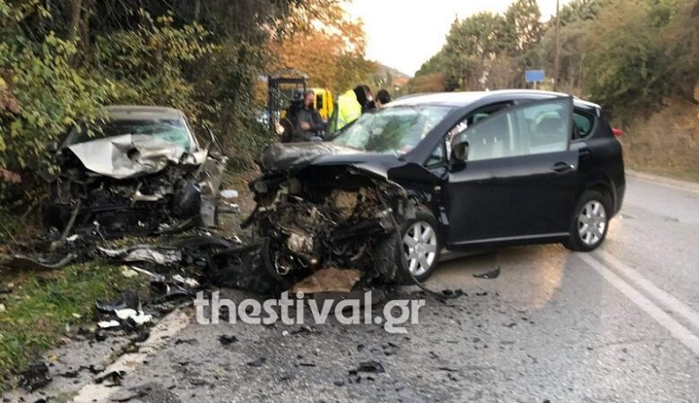 Δύο νεκροί σε τροχαίο στα Πεύκα Θεσσαλονίκης