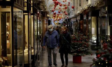 Κορονοϊός: Διευρύνεται το ωράριο των καταστημάτων για τις εορτές στη Βρετανία