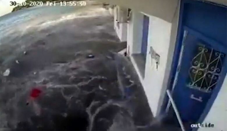 Φονικός σεισμός στη Σάμο: Συγκλονιστικό βίντεο από το τσουνάμι που χτύπησε το νησί